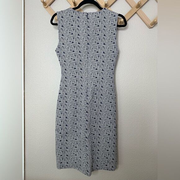 DVF Diane Von Furstenberg Regenna Sleeveless Dress Sz 6 - Picture 9 of 10